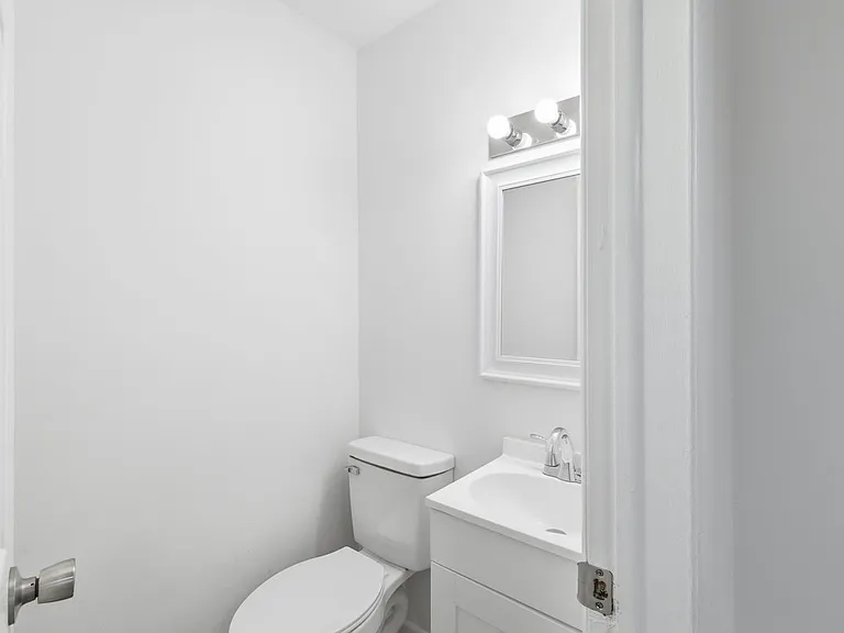 1273 Chateau Dr — Photo 11