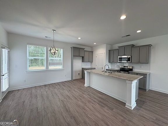 3rd image of 127 Royal Tern Ln