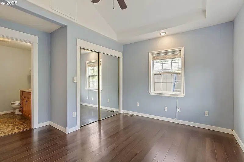 2 bed, 1279 sqft, $2,250 — Photo 2
