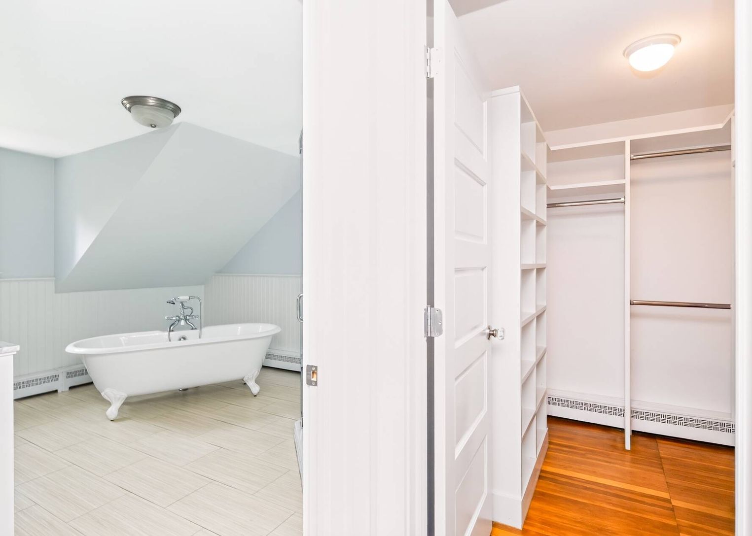  Primary Bed Walk in Closet