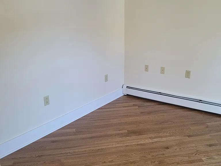 160 Bank Street Ext — Photo 10