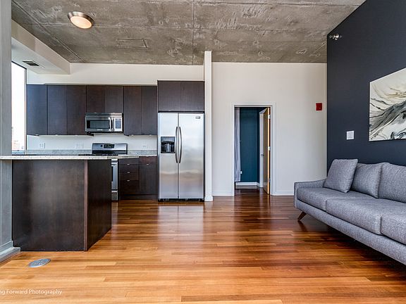 3rd image of 1720 S Michigan Ave APT 810