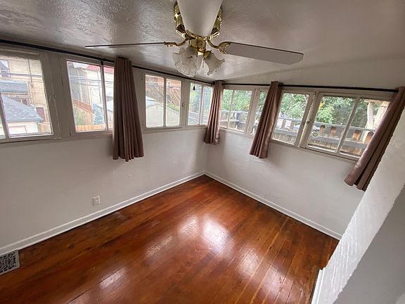 Bedroom from left to right #2 with black-out shades
