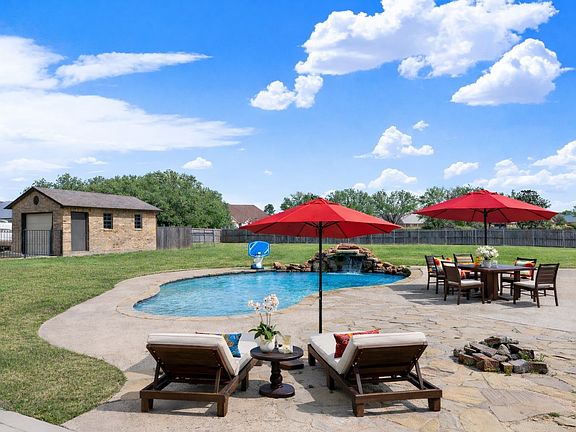 4th image of 1201 E Oaklawn Dr