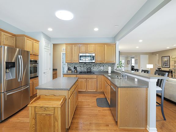 5th image of 12506 Carmel Ln