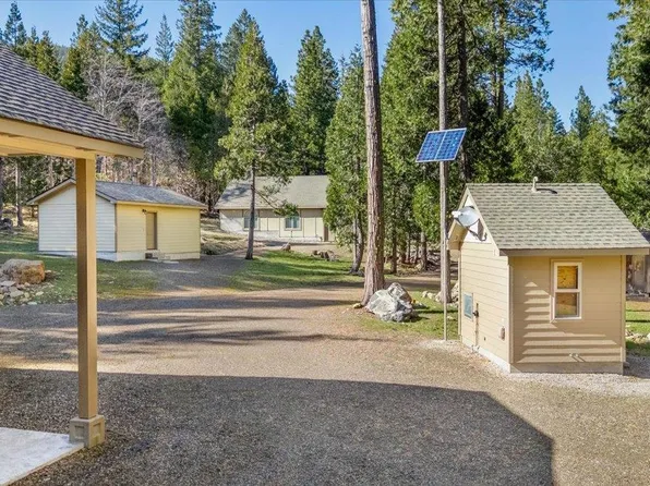 5022 Elderberry Dr, Weed, CA 96094