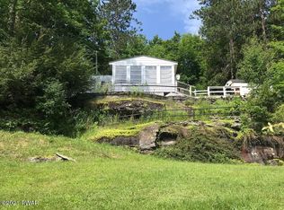 60 Millers Farm Ln, Honesdale, PA