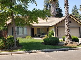 6103 N McCaffrey Ave, Fresno, CA 93722