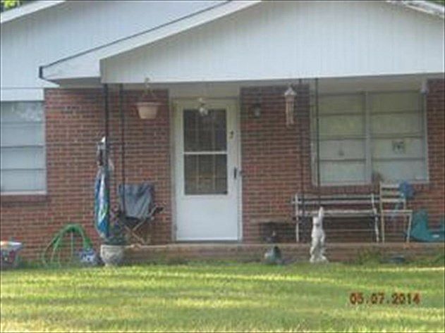 2nd image of 2407 Cherry St