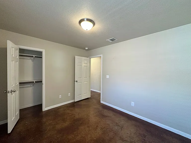 928 Maplewood St — Photo 21