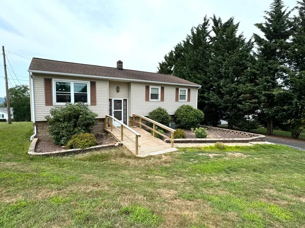 68 Elliott Dr, Northumberland, PA 17857