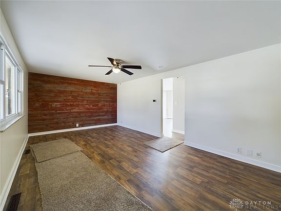 3rd image of 1064 Donald Dr