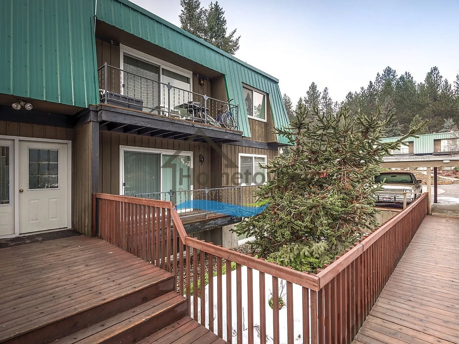 Stowe Court Apartments — Photo 2