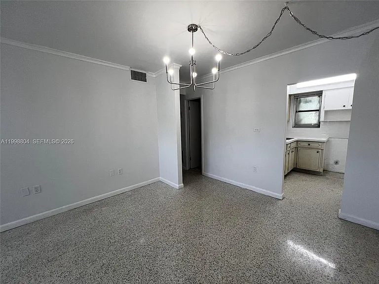 675 SW 7th Ave #11 — Photo 6
