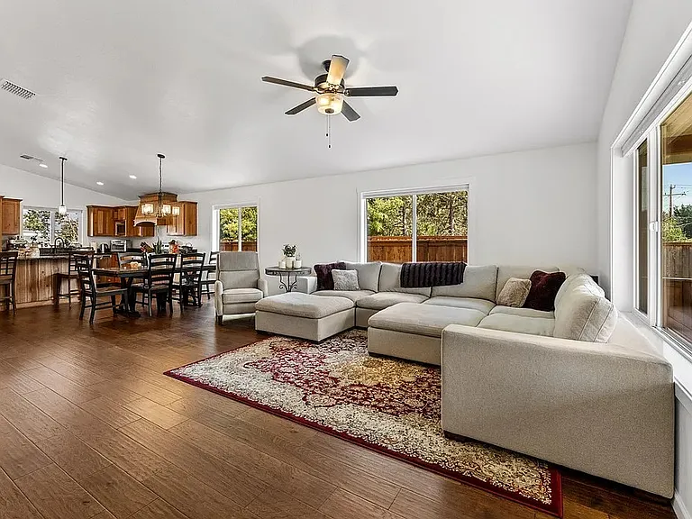 183 Lincoln Rd — Photo 11