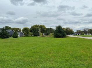 621 6th St, West Concord, MN 55985