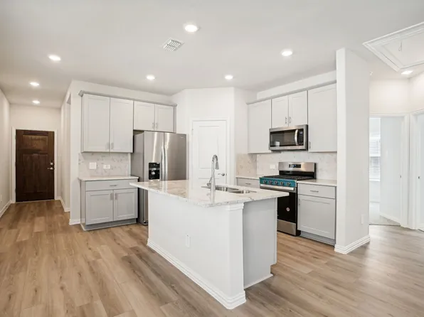 4000 Marble Falls Dr, Farmersville, TX 75442