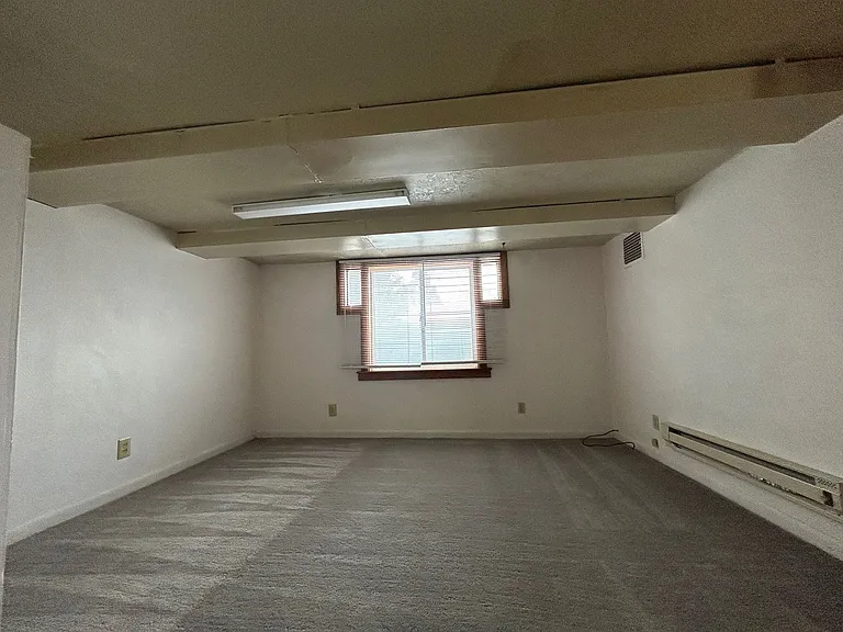 Apartments available in a highly desirable University District location! — Photo 30