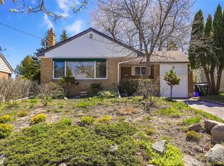 80 Rossander Ct #9, Toronto, ON M1J 2B8