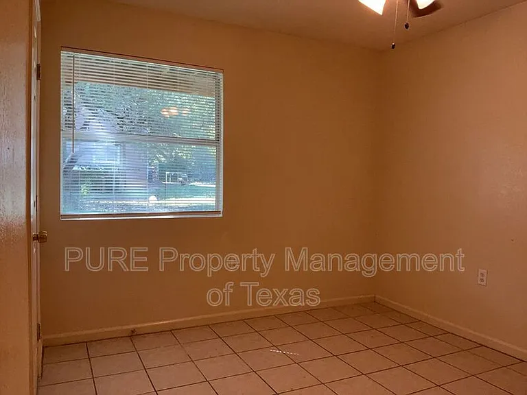 403 Hedgewood Dr #B — Photo 21