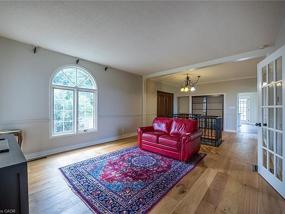 5th image of 46 Tutela Heights Rd