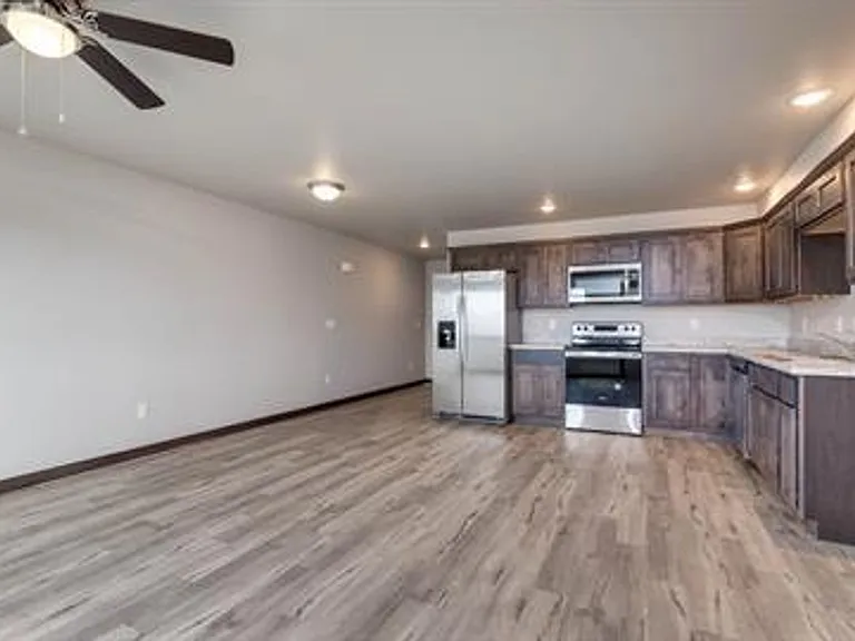 1307 Westwood Cir — Photo 10