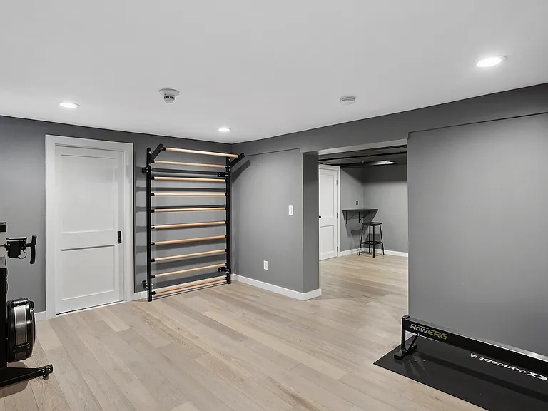 189 Somerset Ave — Photo 26