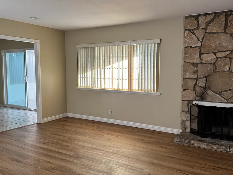 17040 Ridge Park Dr — Photo 4