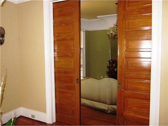 Pocket Doors to Living Rm