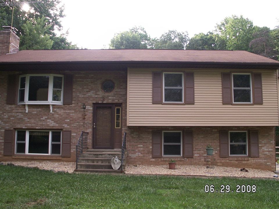 1st image of 3 Dacey Ln
