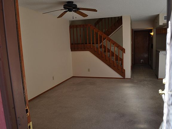 4th image of 710 N Resler Dr APT B