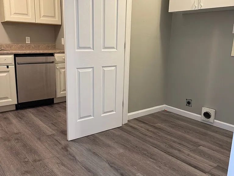 39 Riley Ave — Photo 14