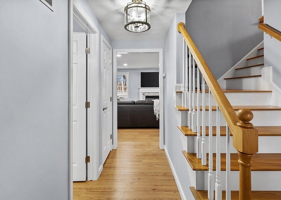 120 Orchard St, Tewksbury, MA 01876 Zillow