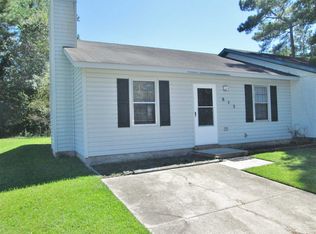 217 Cedar Creek Dr, Jacksonville, NC 28540