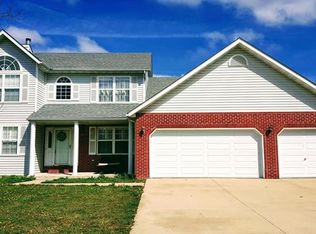 8013 Austin Dr, Troy, IL 62294