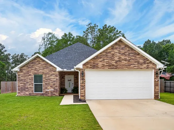 201 Ruby Ln, Nacogdoches, TX 75965