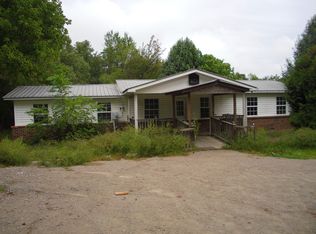 2393 Roslin Rd, Jamestown, TN 38556