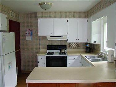 4th image of 7976 State St