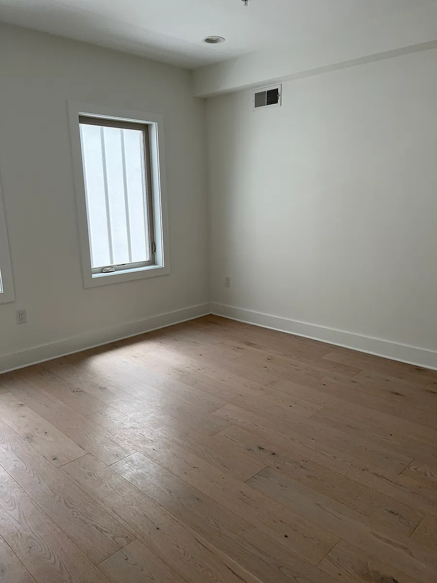 Building Photo - 845 N Orianna St #9