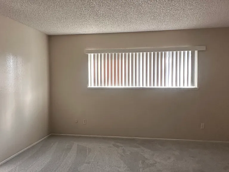 660 Hillsdale Dr — Photo 20