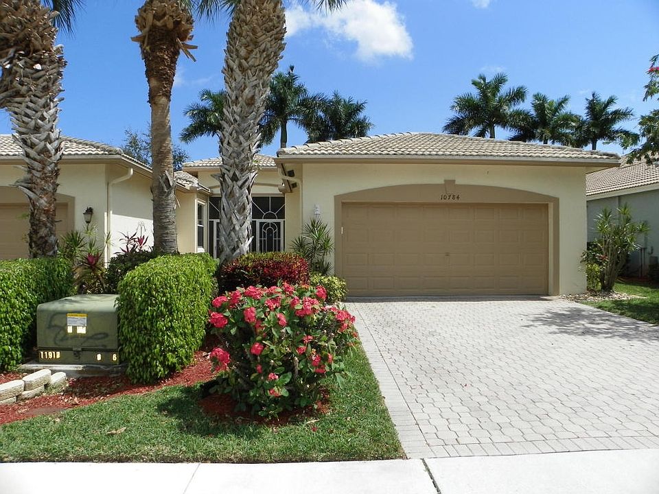 1st image of 10784 Royal Caribbean Cir