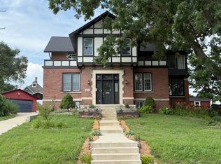 1821 2nd St, Peru, IL 61354