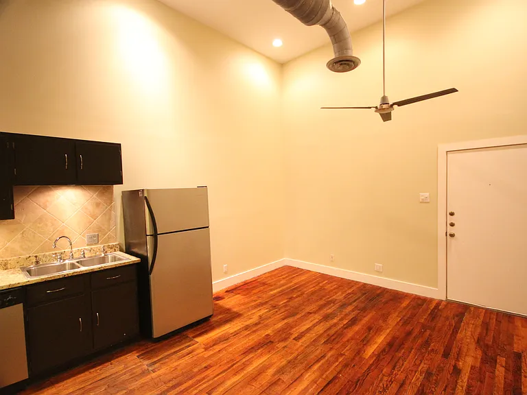 321 S Flores St #104 — Photo 30