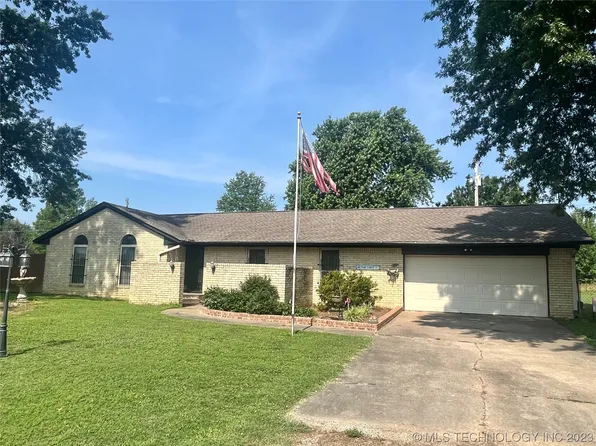 3831 S 24th Pl W, Muskogee, OK 74401