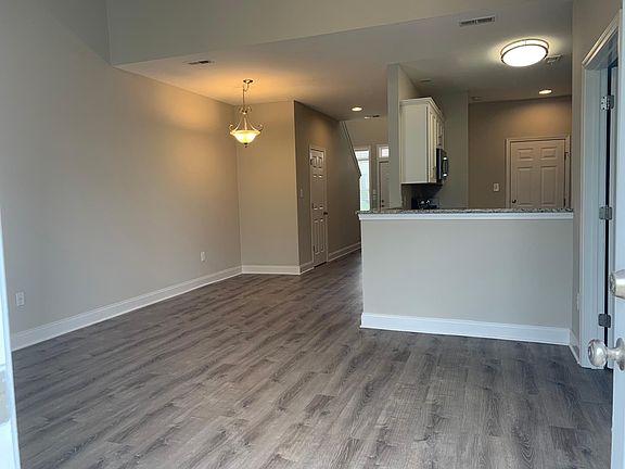 2nd image of 2945 Sunny Creek Way