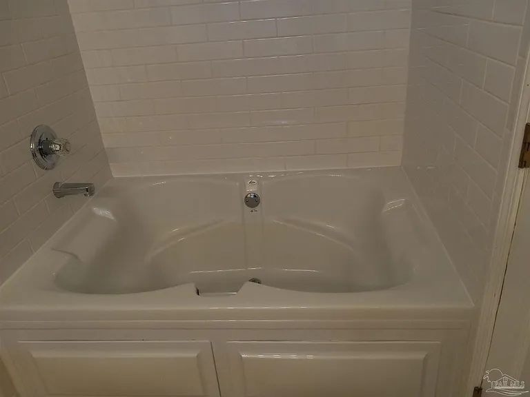 537 Batten Blvd — Photo 14