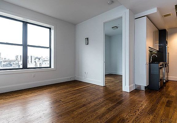 4th image of 1635-1641 Putnam Ave #4C