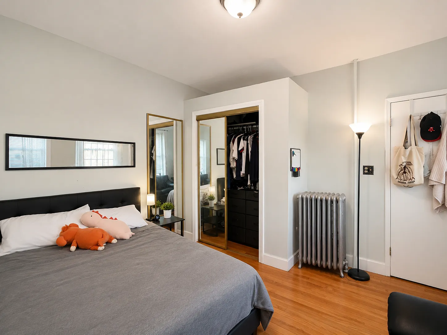 3 bed, 820 sqft, $3,500 — Photo 4