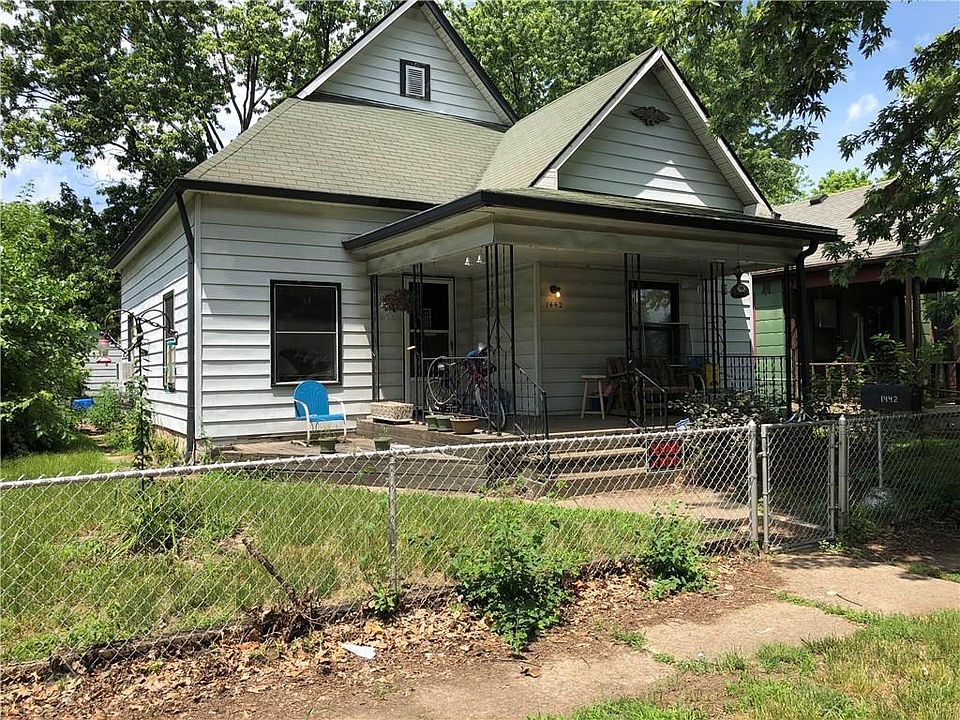 1st image of 1442 Blaine Ave