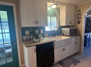 959 Avanti Way, North Fort Myers, FL 33917